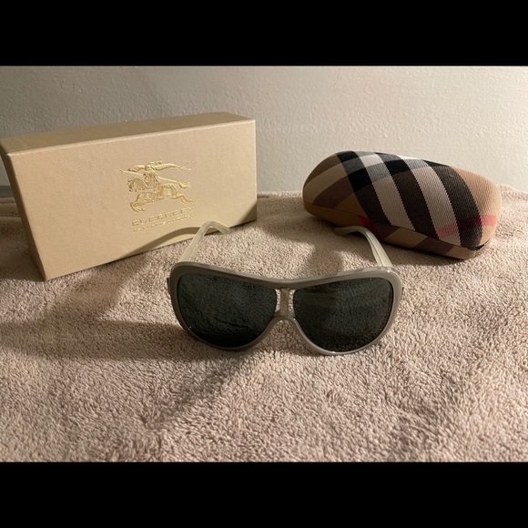 Burberry sunglasses (unisex) main image 5
